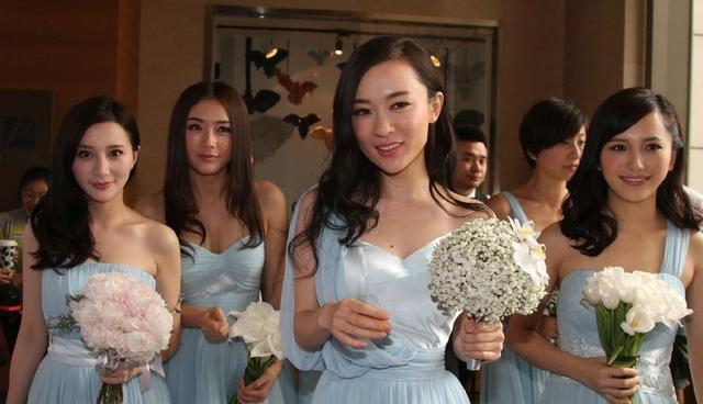 是不是塑料姐妹情，從她給你選伴娘服就看出來了！  第11張