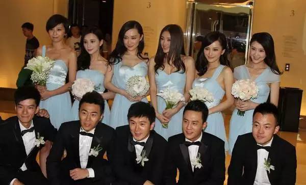 是不是塑料姐妹情，從她給你選伴娘服就看出來了！  第12張