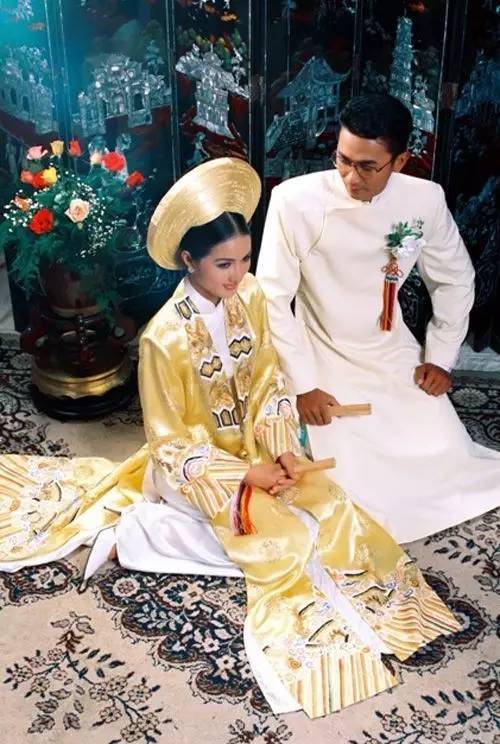 世界各國(guó)傳統(tǒng)婚禮服飾盤點(diǎn)！最驚艷的還是那一抹中國(guó)紅！  第10張