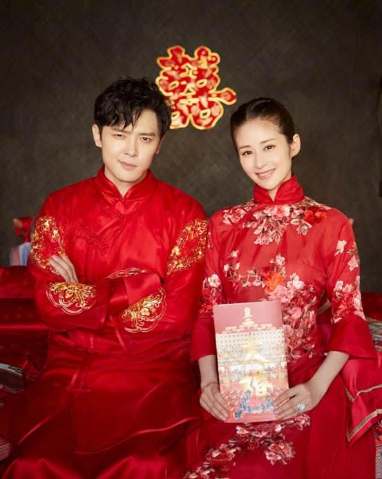 婚禮上新娘三套禮服是“標(biāo)配”，那么新郎應(yīng)該準(zhǔn)備幾套禮服呢？  第4張