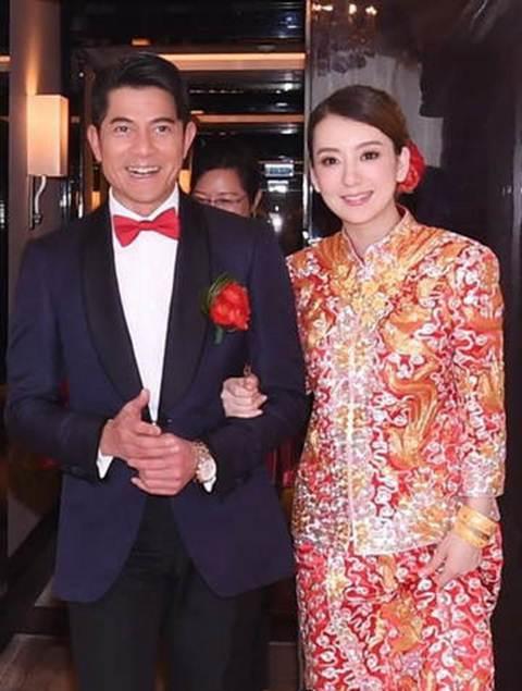 婚禮上新娘三套禮服是“標(biāo)配”，那么新郎應(yīng)該準(zhǔn)備幾套禮服呢？  第7張