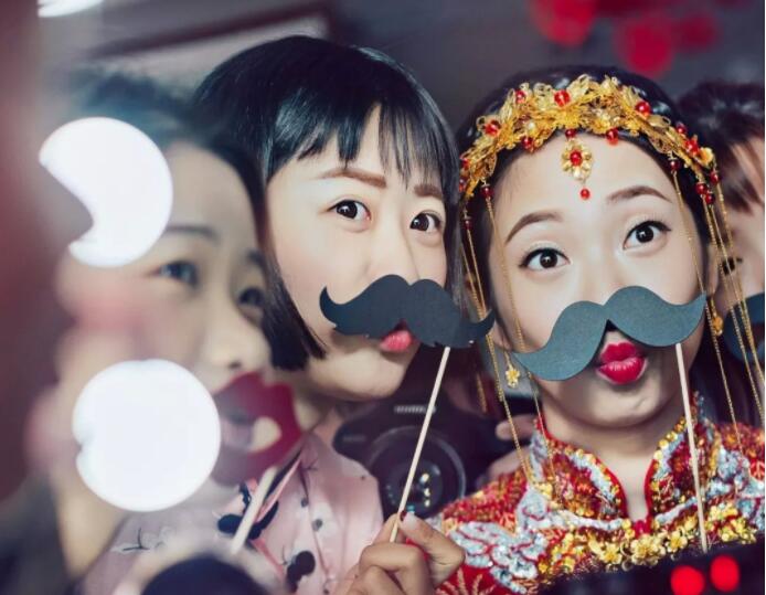 拍照不會擺pose？這些“心機道具”必須要get！  第9張