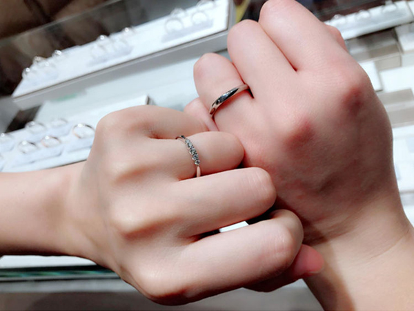 結婚五周年紀念日送什么?我跟男票的五周年情侶戒指  第1張