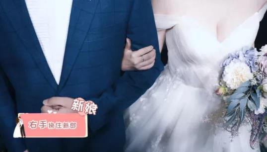 婚禮儀式：新娘穿拖尾婚紗如何優(yōu)雅入場(chǎng)？  第2張