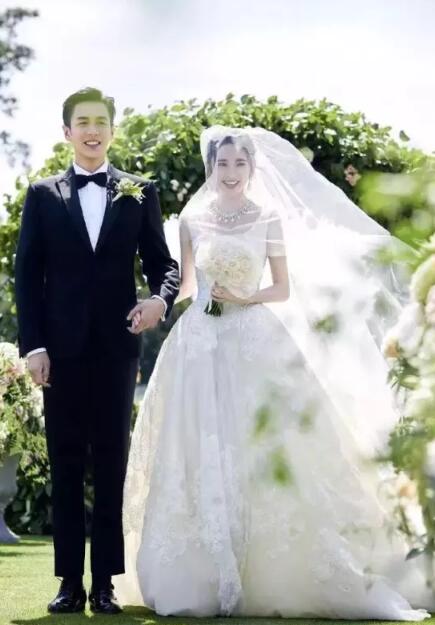 如何讓婚禮當(dāng)天的你艷驚四座？除了婚紗，還有頭紗！  第6張