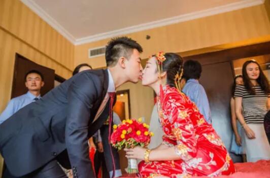 結(jié)婚攔門快問快答，為接親迎親帶來無盡歡樂！  第4張