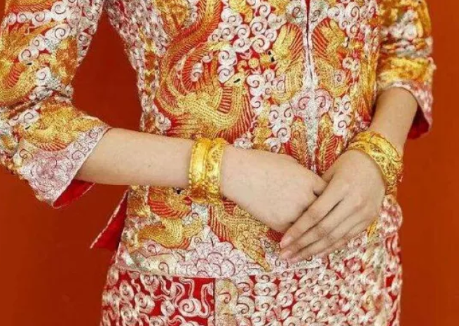 結(jié)婚買首飾原來有這么多學問？三金五金、鉆戒、對戒“一文打盡”！  第1張