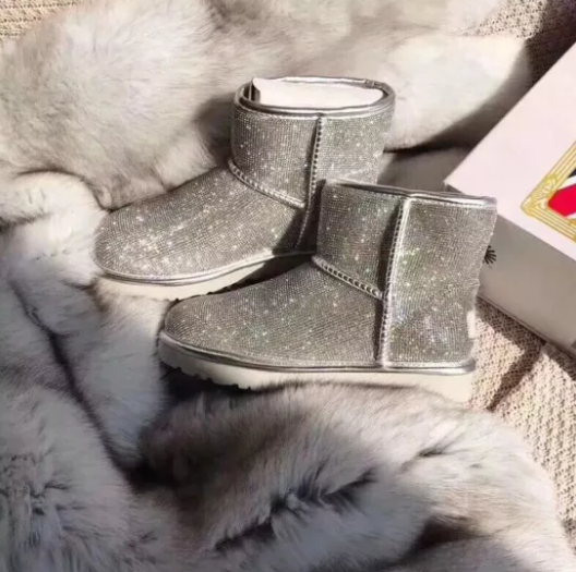 秋冬婚禮保暖秘笈|從婚紗禮服到必備婚品，氣質時髦又保暖！  第15張